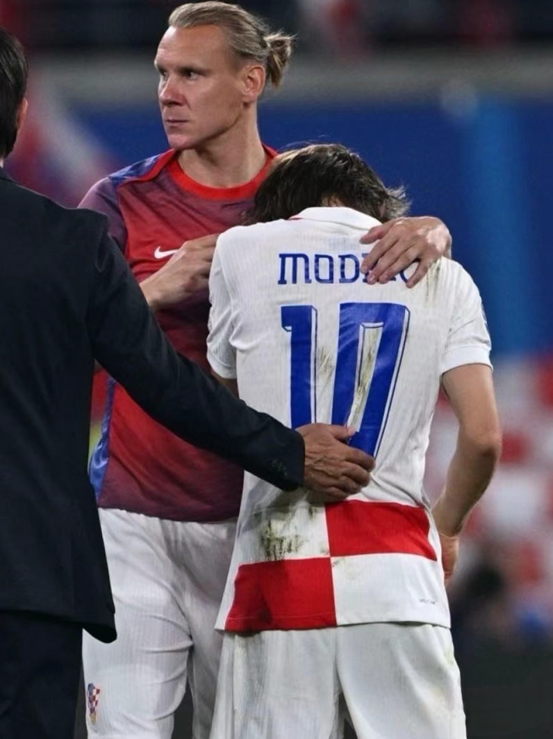 包含克罗地亚胜平负比全面赢球，成为焦点的词条