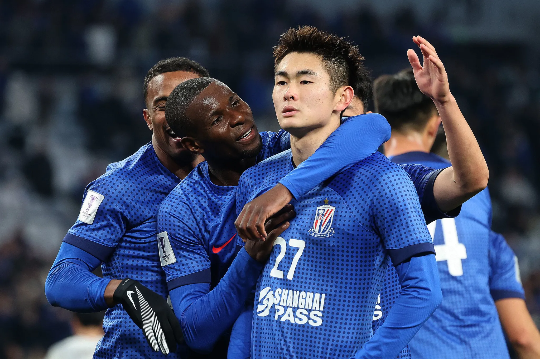 亚眠主场惊险取胜，继续保持不败